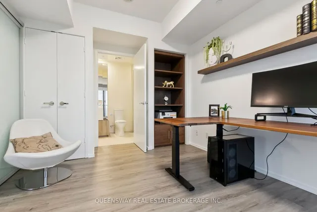 Additional property image - 1 Bloor St Unit 6706