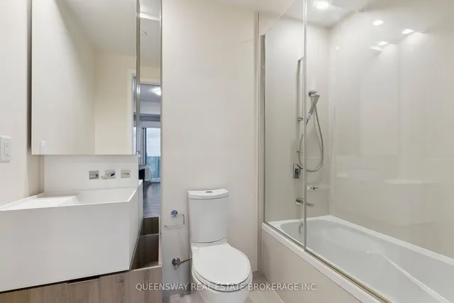 Additional property image - 1 Bloor St Unit 6706