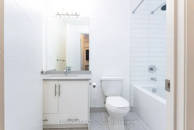 Additional property image - 460 Adelaide St Unit 915