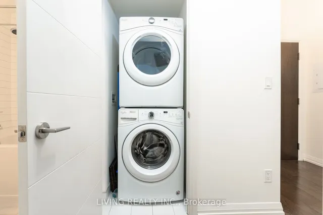 Additional property image - 460 Adelaide St Unit 915