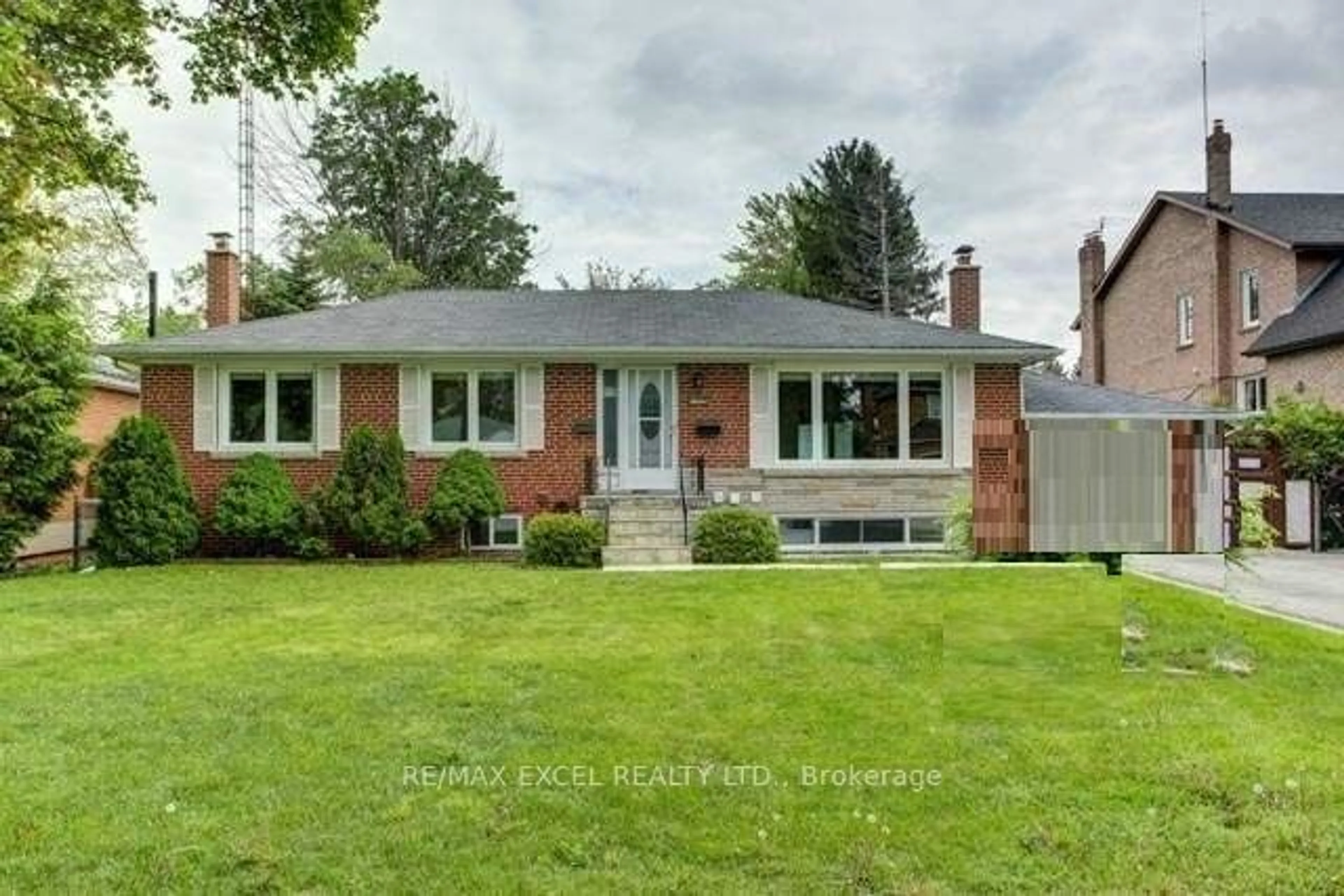 Home with brick exterior material, street for 35 Urbandale Ave, Toronto Ontario M2M 2G9