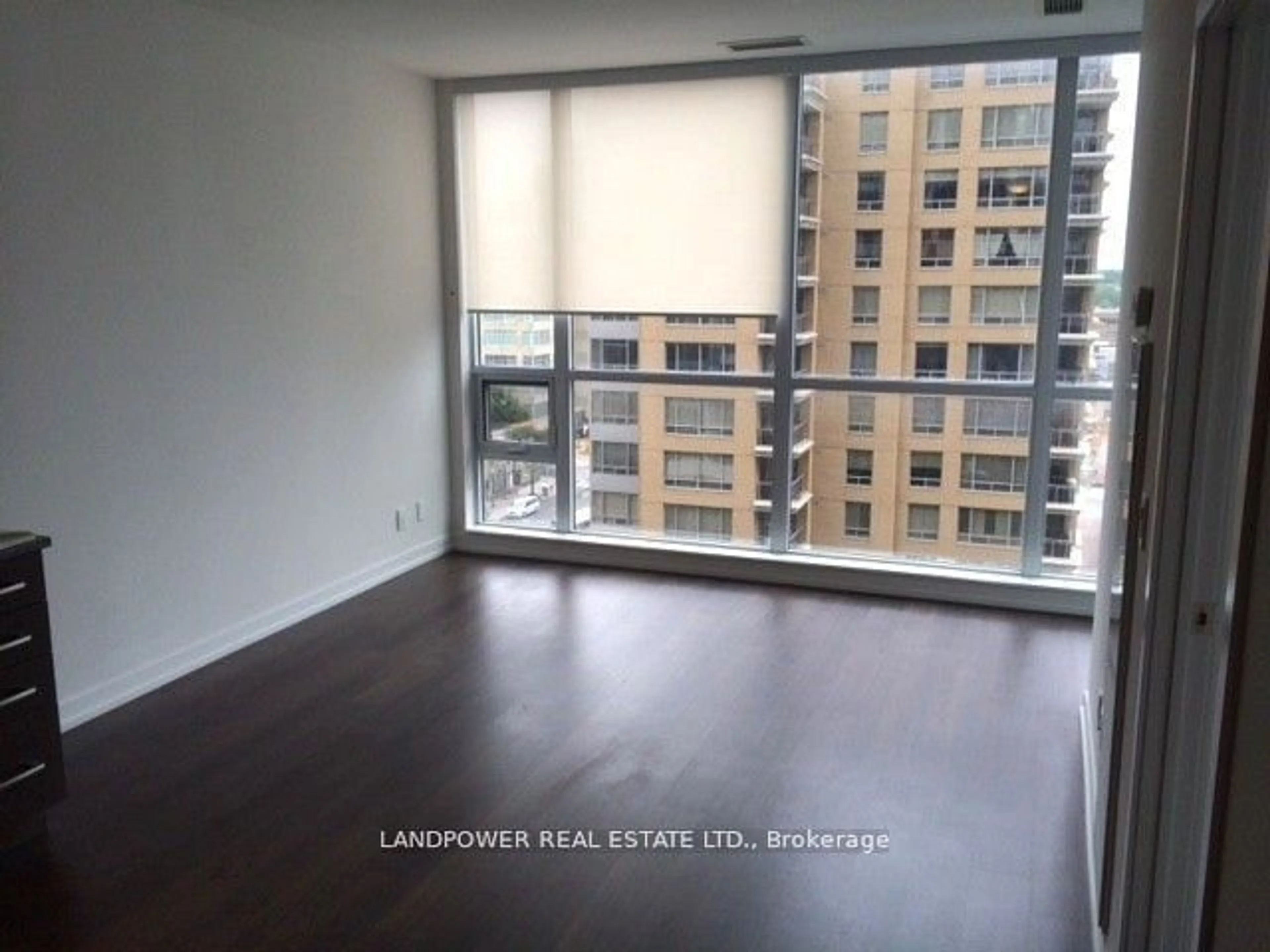 A pic of a room for 98 Lillian St #718, Toronto Ontario M4S 0A5