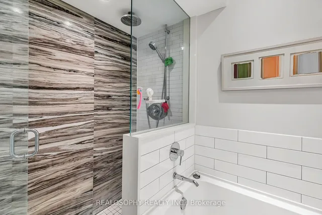 Additional property image - 626 Huron St