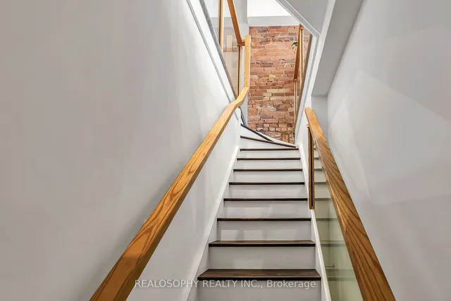 Additional property image - 626 Huron St