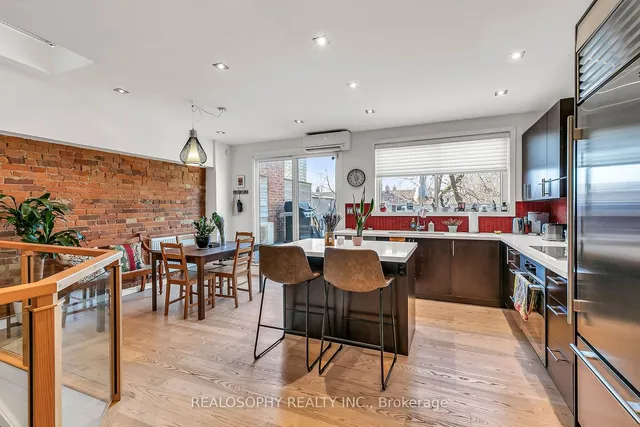 Additional property image - 626 Huron St