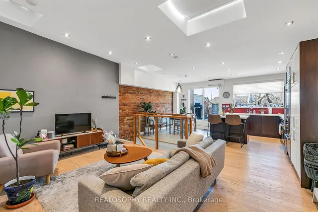 Additional property image - 626 Huron St