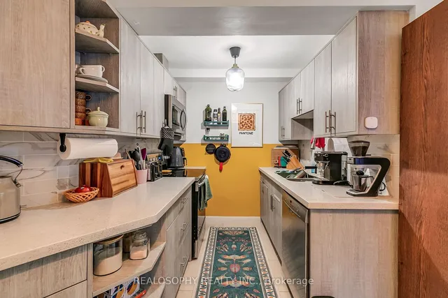 Additional property image - 626 Huron St