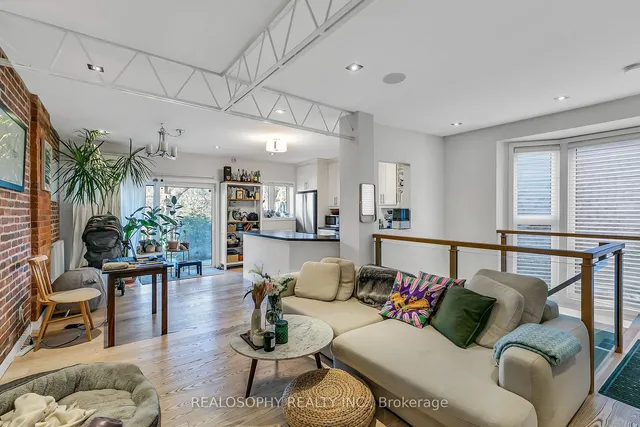Additional property image - 626 Huron St