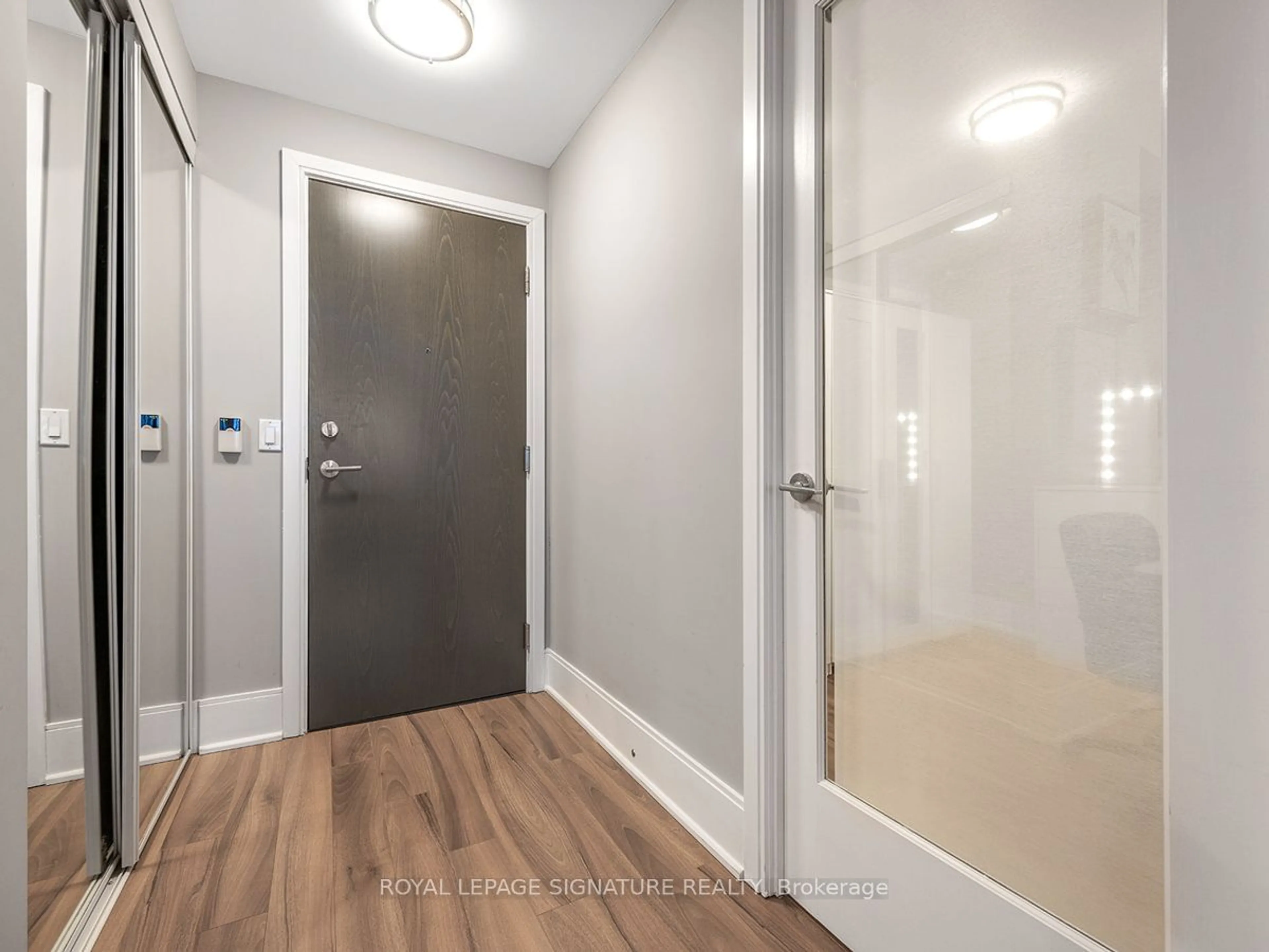 Indoor entryway for 181 Wynford Dr #2408, Toronto Ontario M3C 0C6