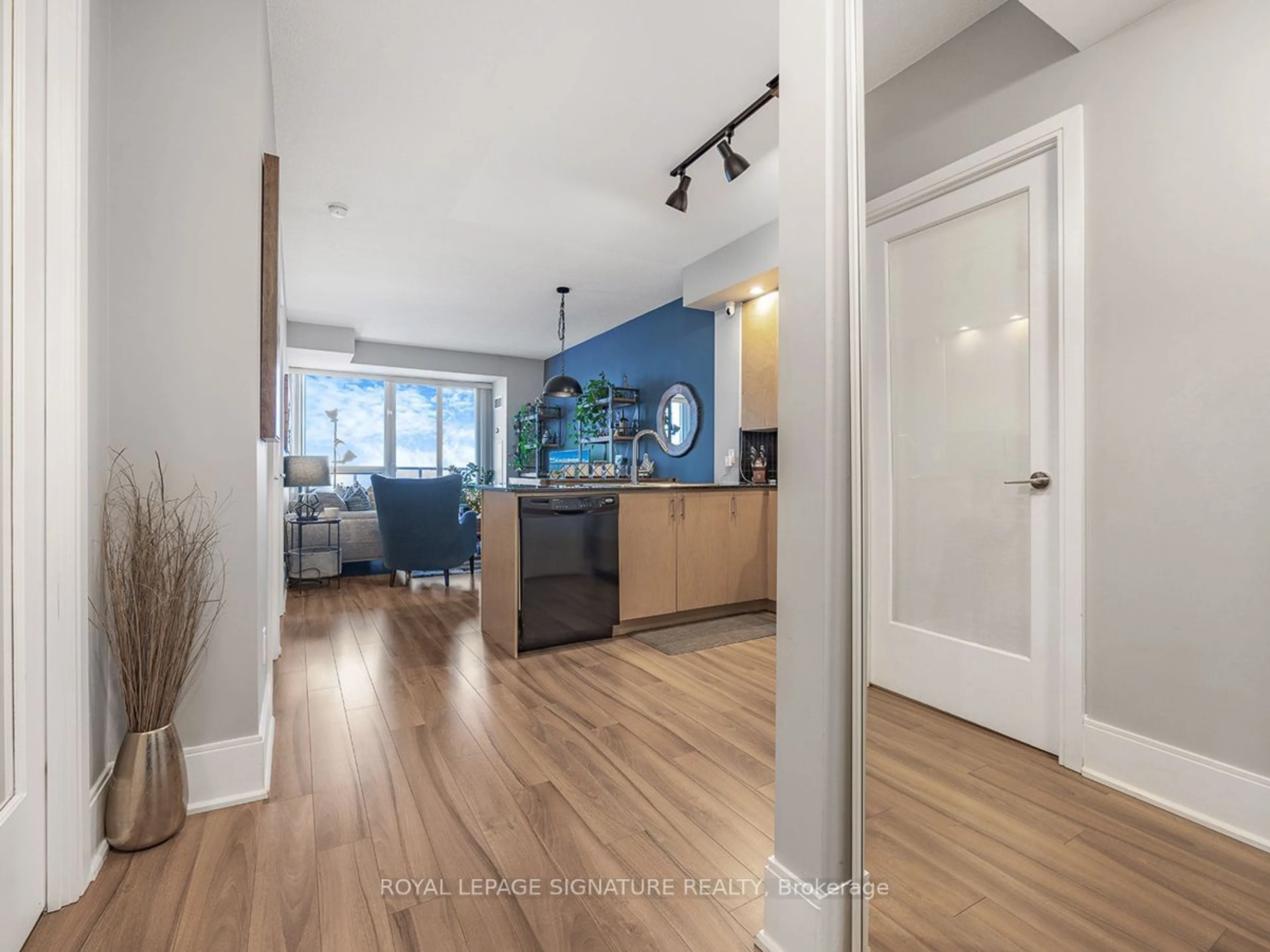 Open concept kitchen, wood/laminate floor for 181 Wynford Dr #2408, Toronto Ontario M3C 0C6