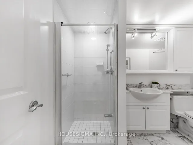 Additional property image - 388 Bloor St Unit 2001