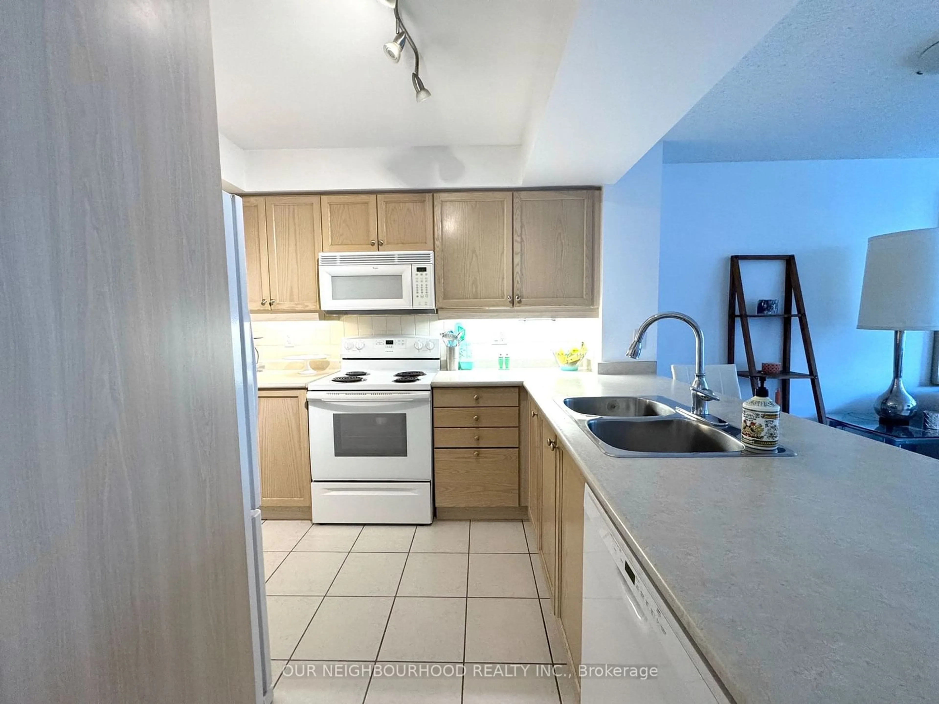 Standard kitchen, unknown for 205 The Donway W #320, Toronto Ontario M3B 3S5