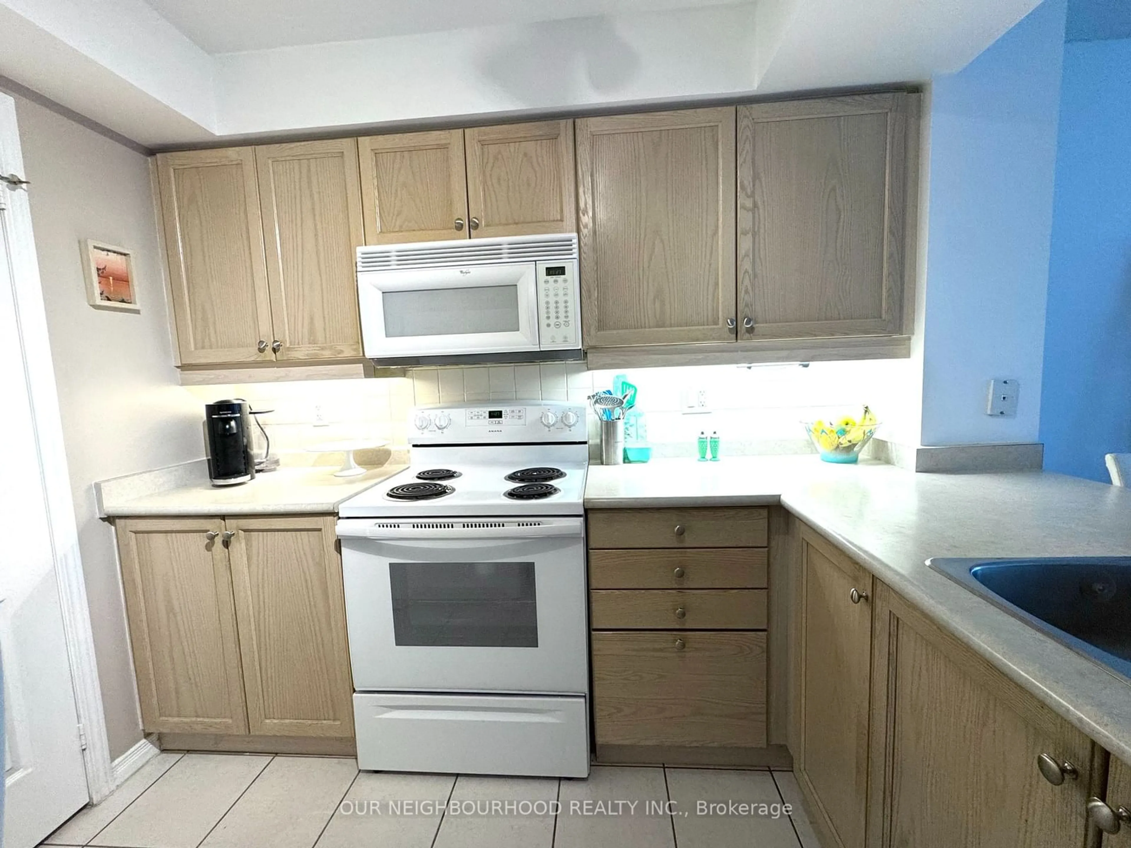 Standard kitchen, unknown for 205 The Donway W #320, Toronto Ontario M3B 3S5