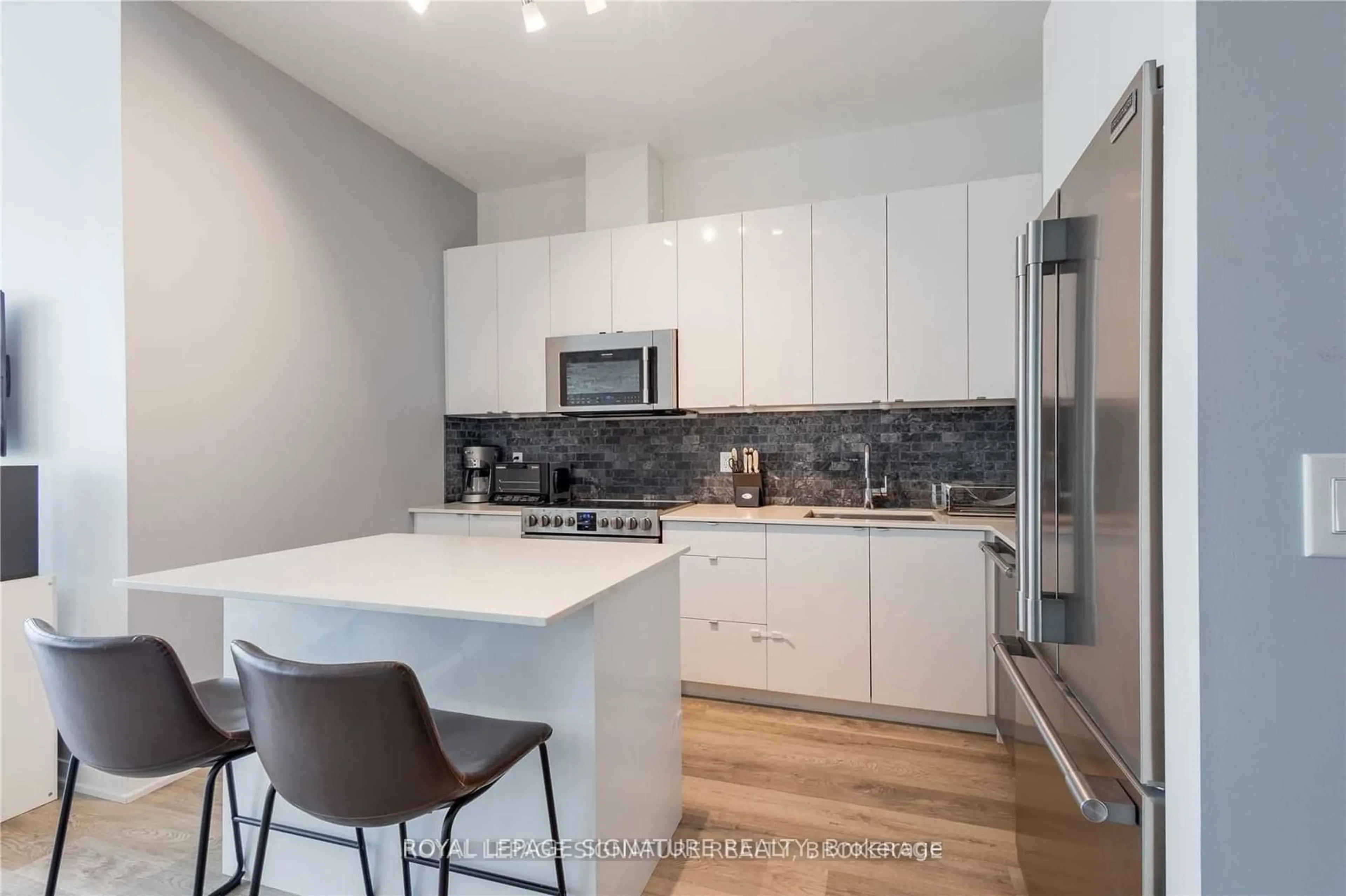 Open concept kitchen, unknown for 51 East Liberty St #Ph07, Toronto Ontario M6K 3P8