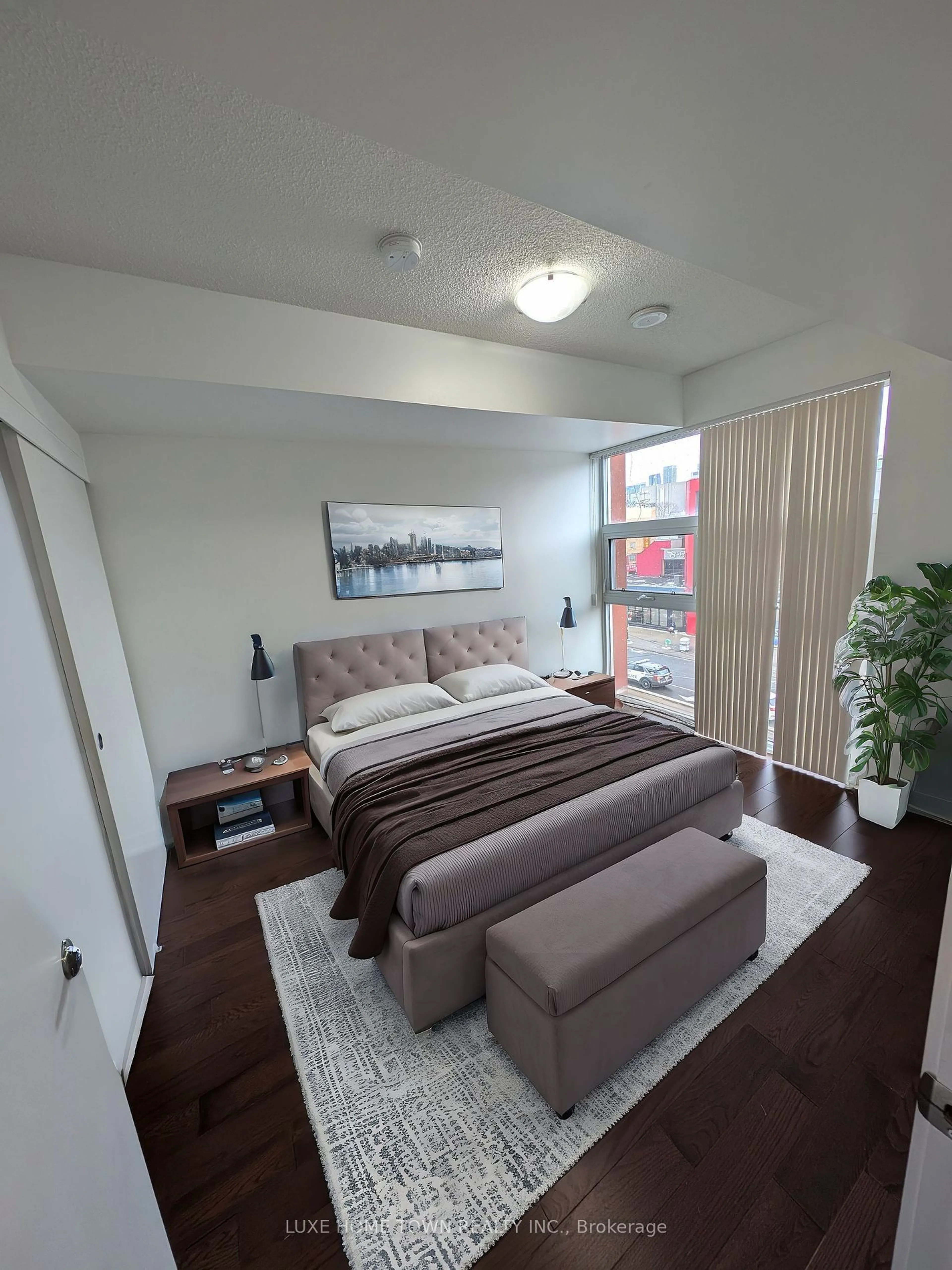 Bedroom with bed, unknown for 10 Willison Sq #512, Toronto Ontario M5T 0A8