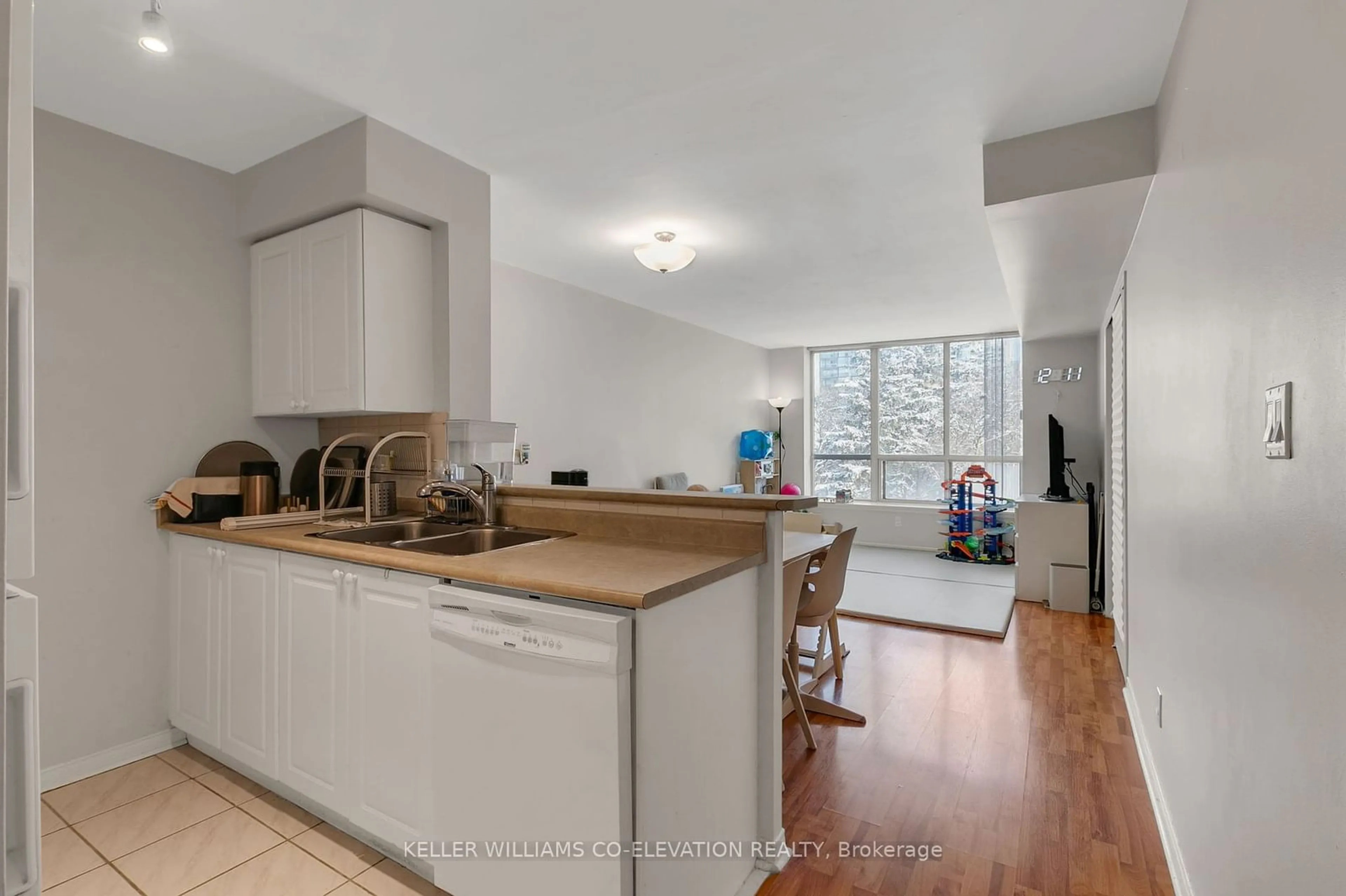 Open concept kitchen, unknown for 233 Beecroft Rd #322, Toronto Ontario M2N 6Z9