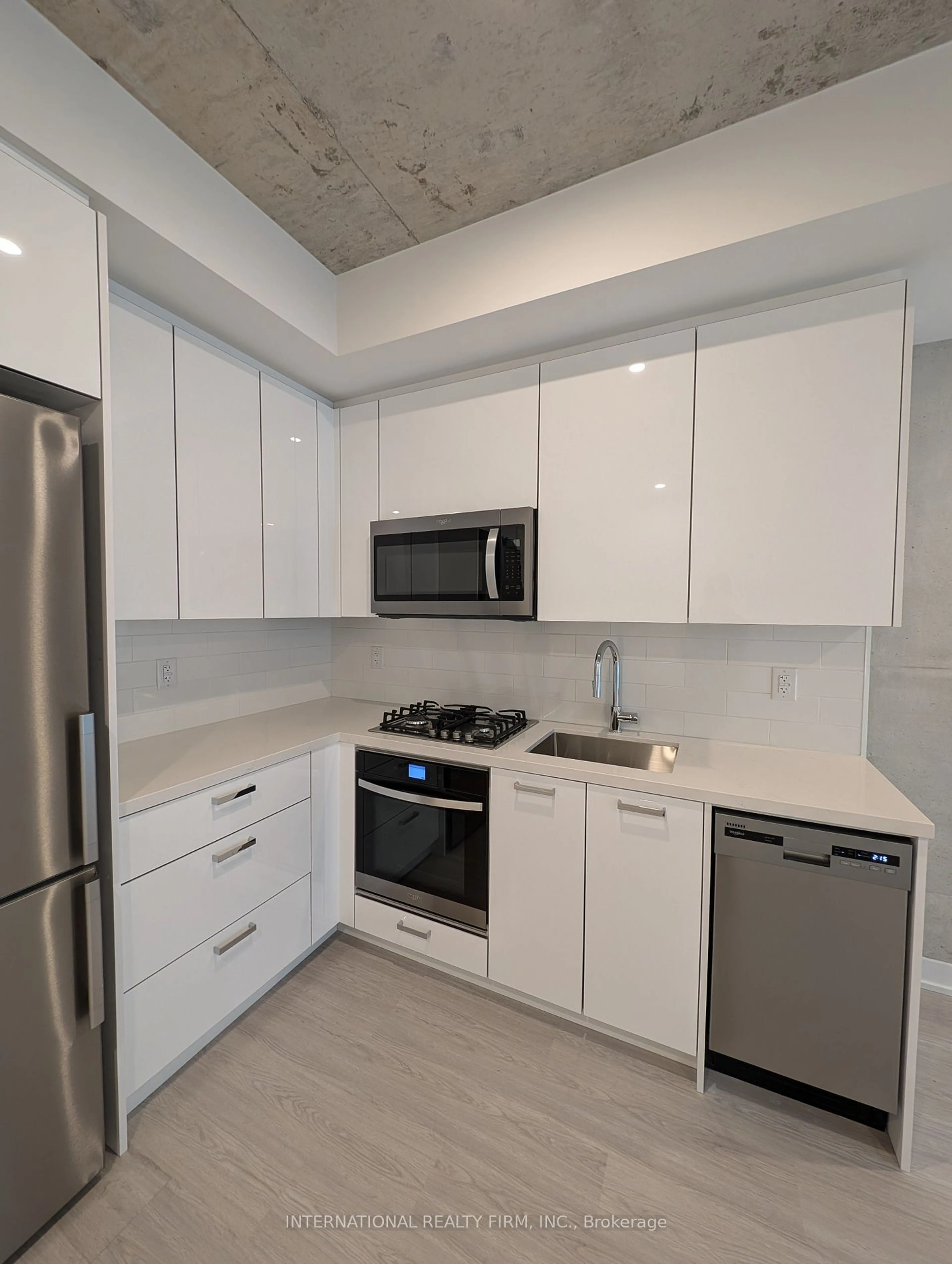 Standard kitchen, unknown for 195 mccaul St #313, Toronto Ontario M5T 1W6