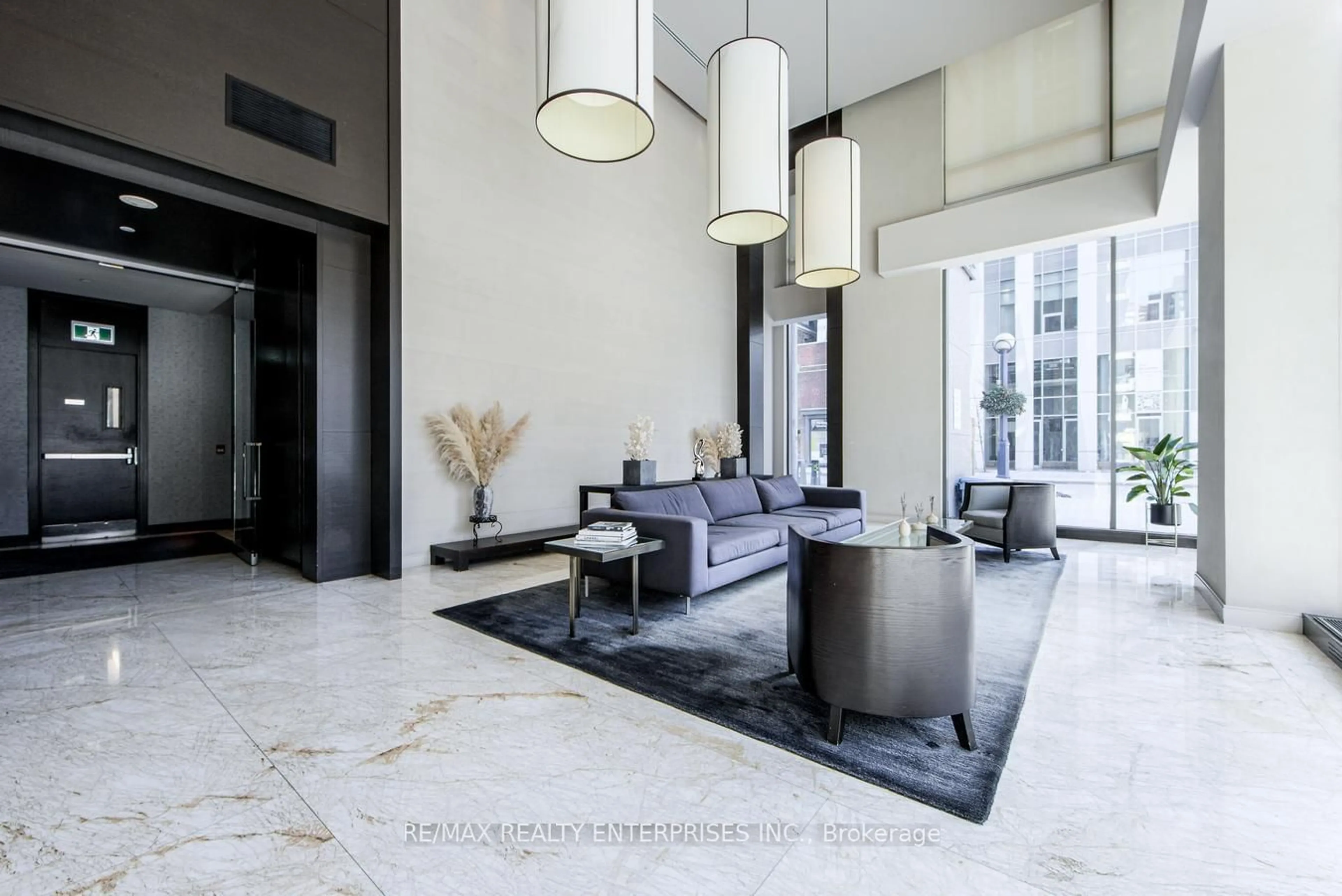 Lobby for 18 Yorkville Ave #315, Toronto Ontario M4W 3Y8