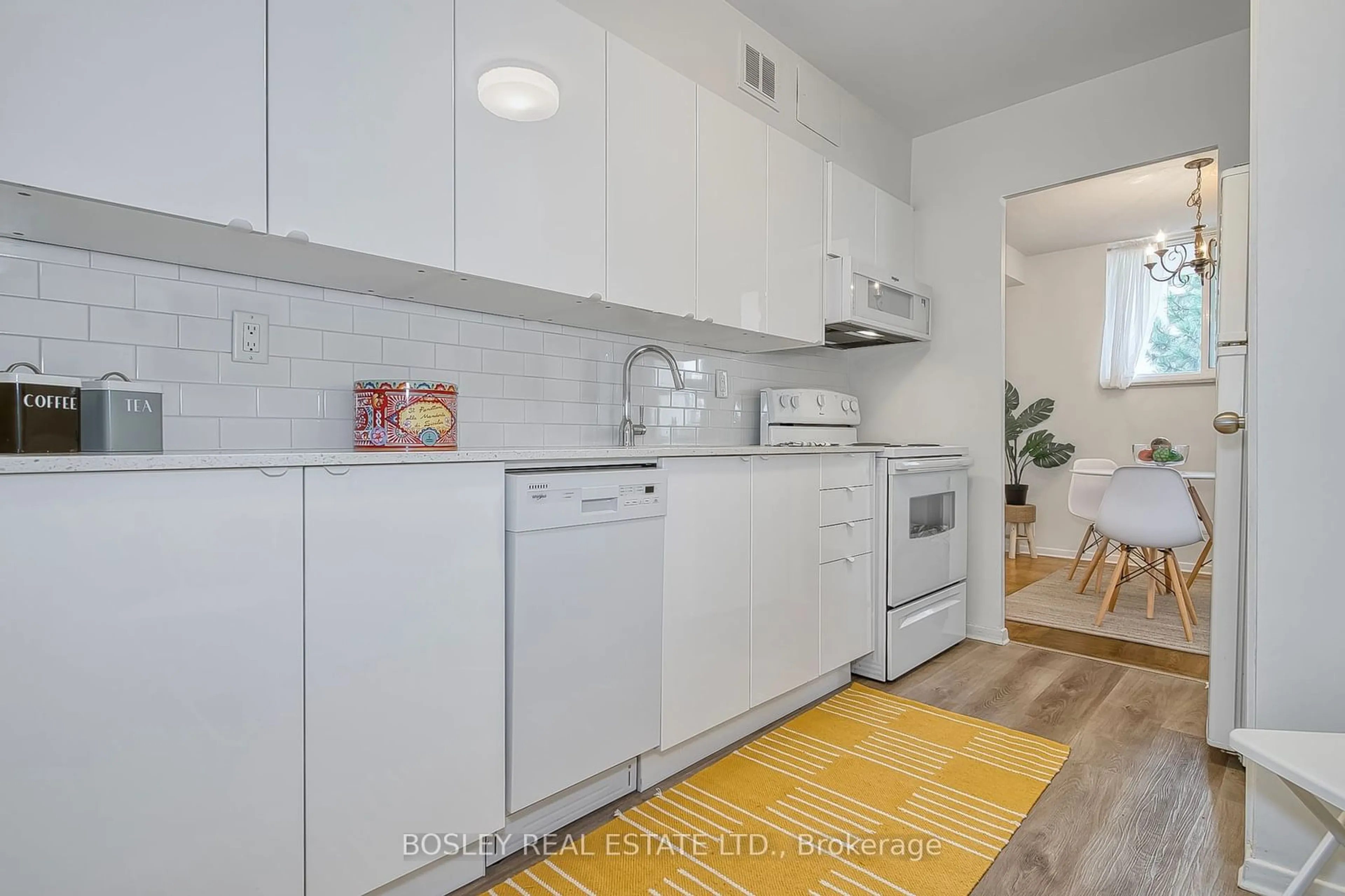 Standard kitchen, ceramic/tile floor for 1350 York Mills Rd #602, Toronto Ontario M3A 2A1