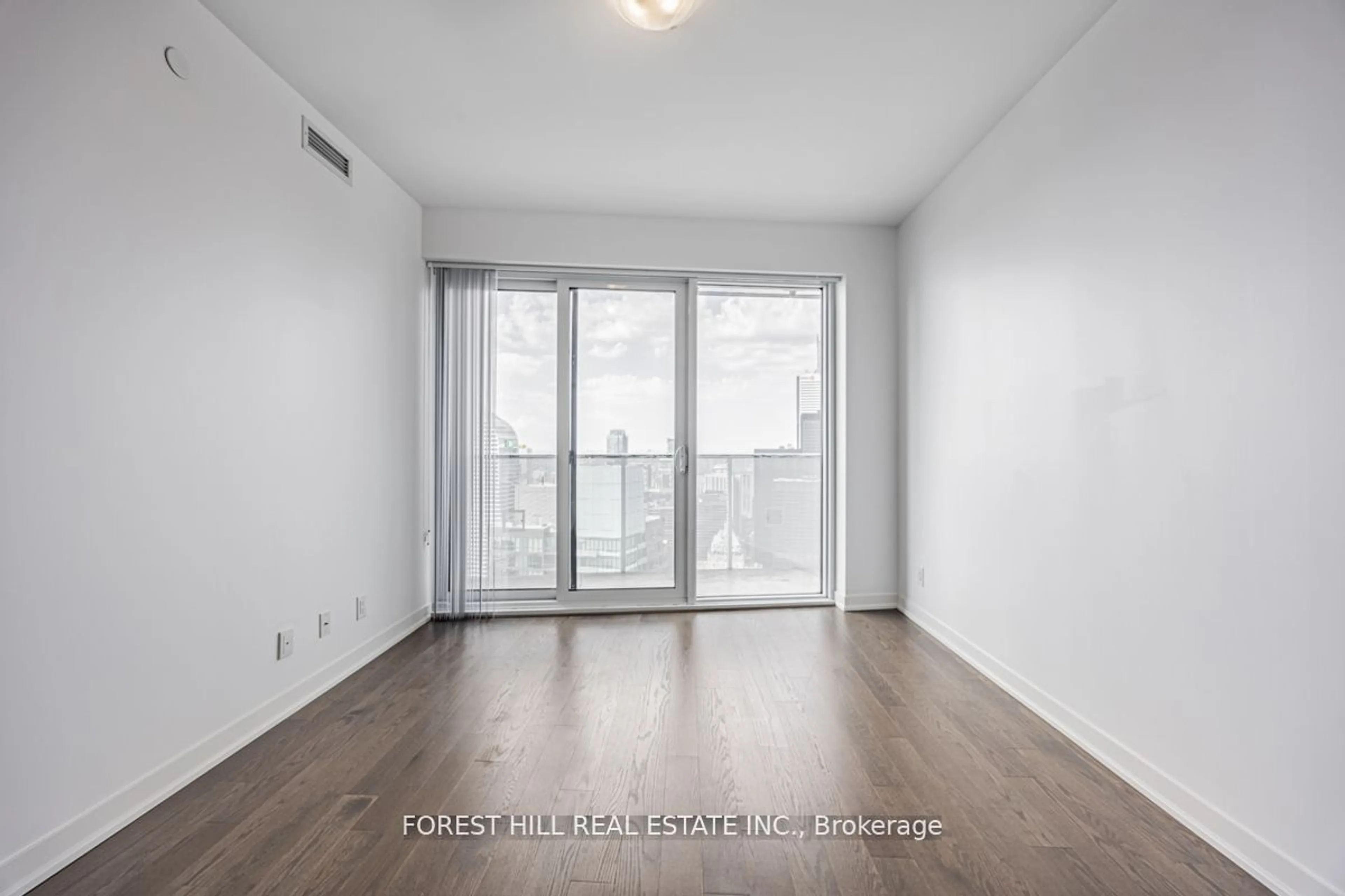 A pic of a room for 100 Harbour St #6403, Toronto Ontario M5J 0B5