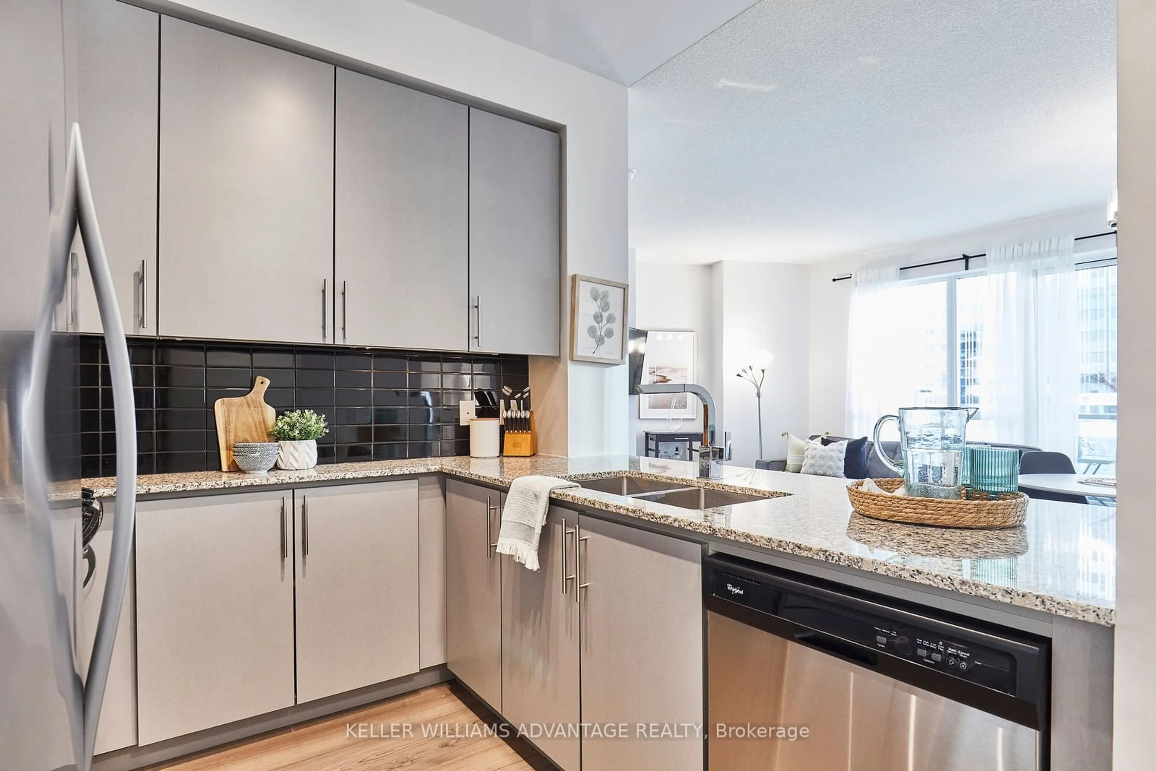 Open concept kitchen, unknown for 60 Berwick Ave #515, Toronto Ontario M5P 0A3