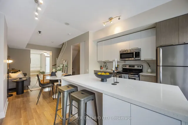 Additional property image - 23 Sheppard Ave Unit TH12