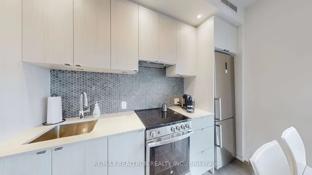 Additional property image - 49 East Liberty St Unit 1102
