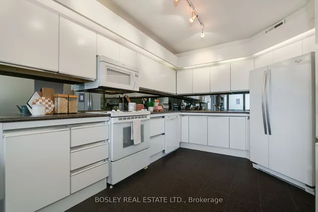 Additional property image - 240 Heath St Unit 1403