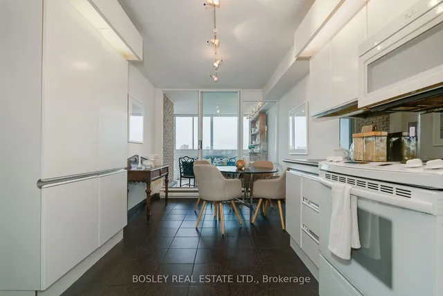 Additional property image - 240 Heath St Unit 1403