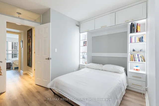 Additional image 7 of 36 Blue Jays Way Unit 714