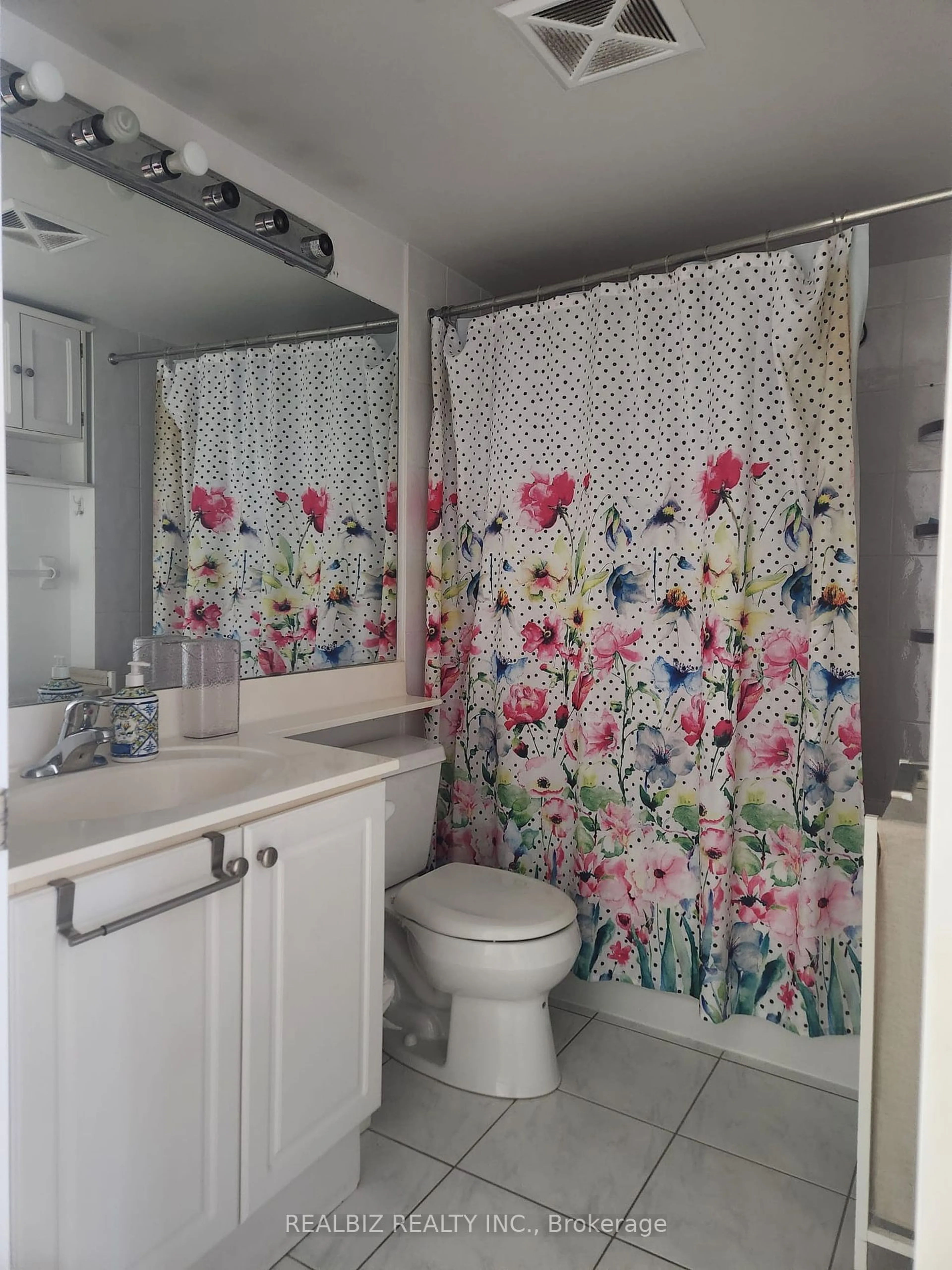 Standard bathroom, unknown for 4968 Yonge St #2116, Toronto Ontario M2N 7G9