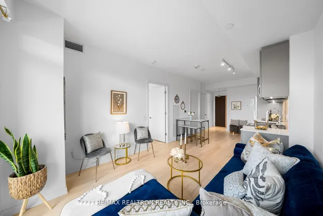 Additional property image - 48 Power St Unit 1810