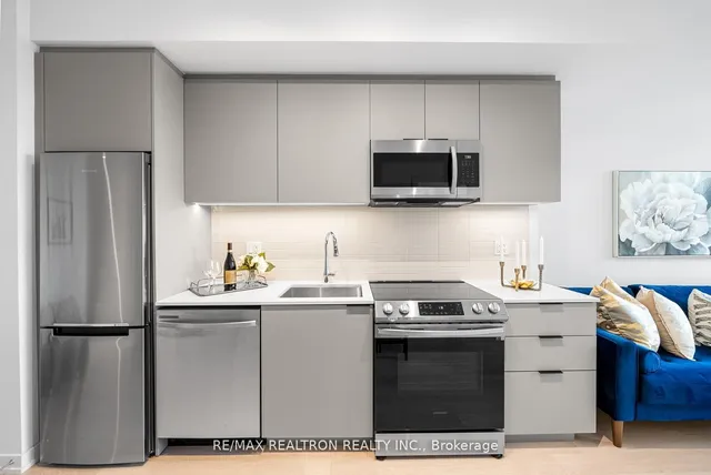 Additional property image - 48 Power St Unit 1810