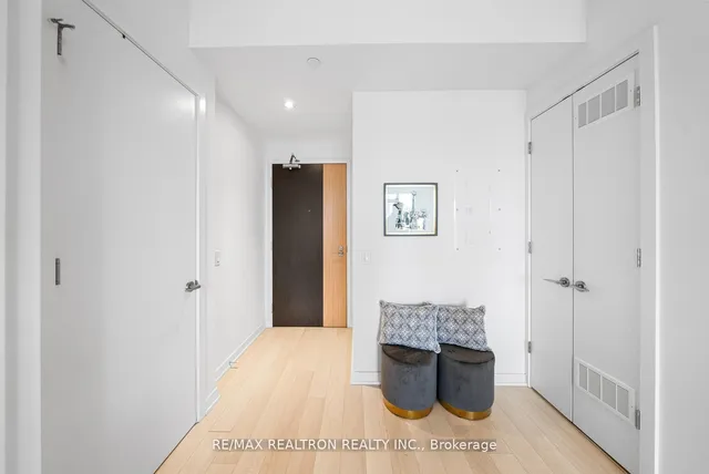 Additional property image - 48 Power St Unit 1810