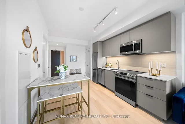 Additional property image - 48 Power St Unit 1810