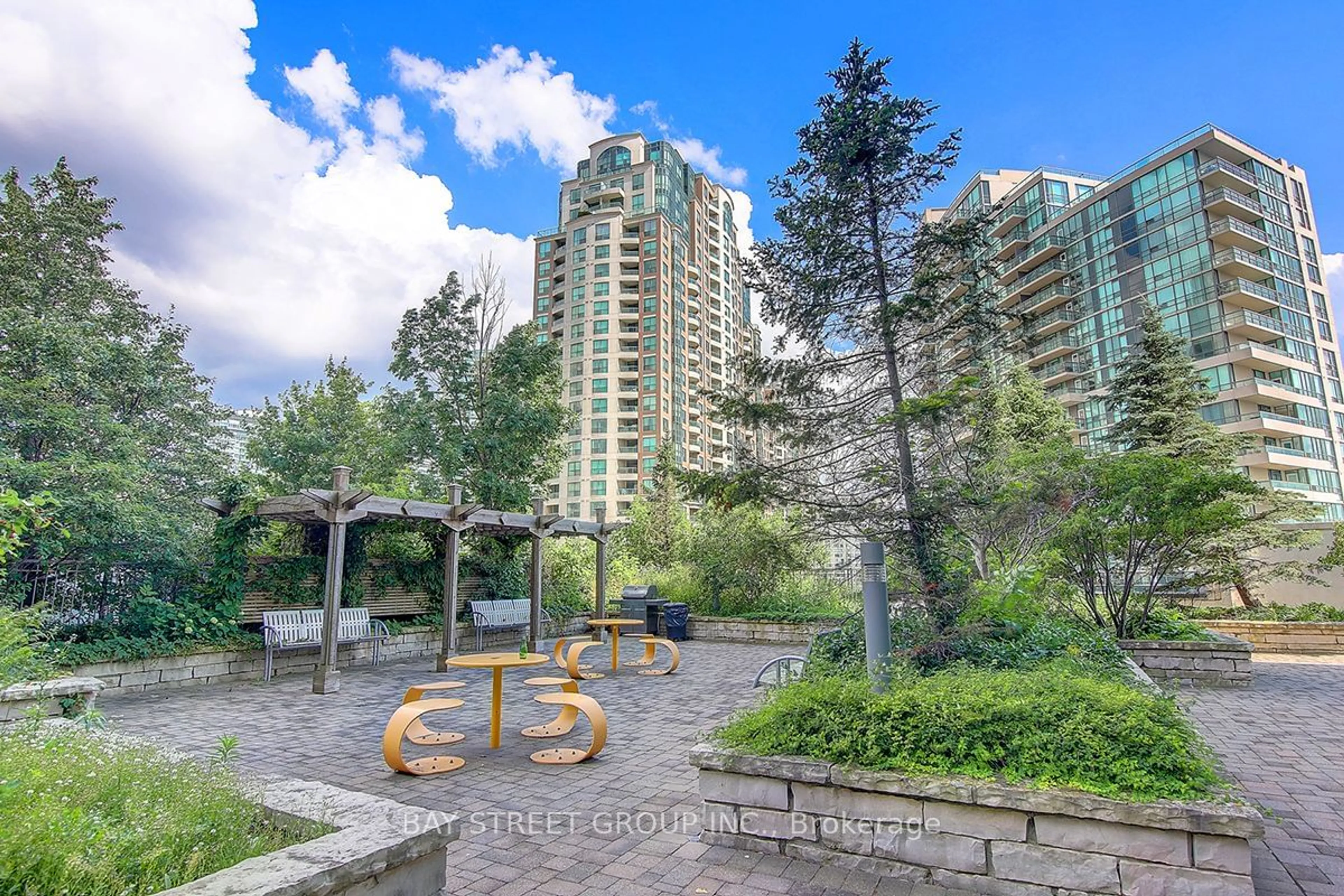 Patio, unknown for 15 Greenview Ave #2504, Toronto Ontario M2M 4M7