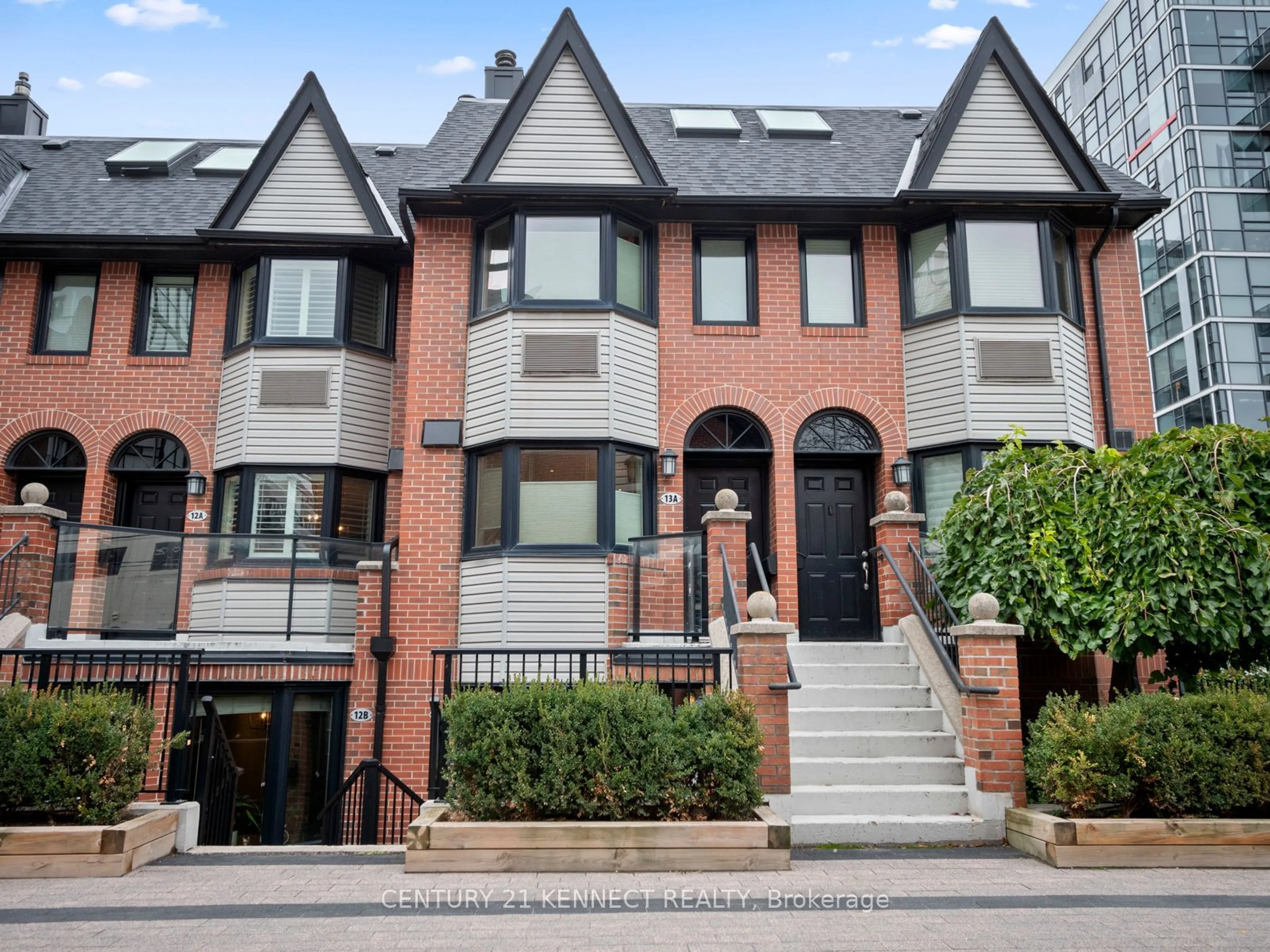 Home with brick exterior material, street for 570 Wellington St #13A, Toronto Ontario M5V 2X5