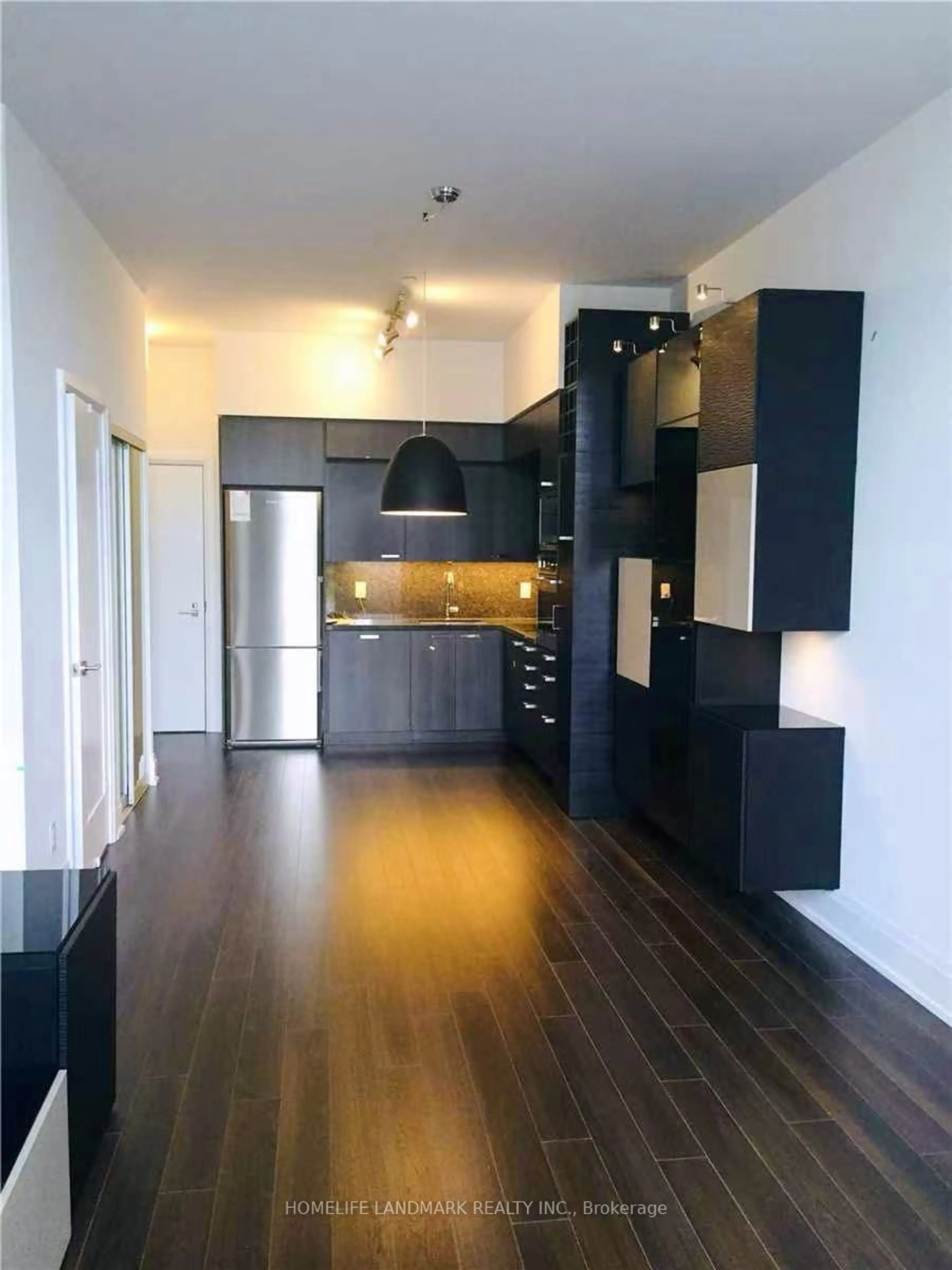 Open concept kitchen, wood/laminate floor for 120 Harrison Garden Blvd #127, Toronto Ontario M2N 0H1