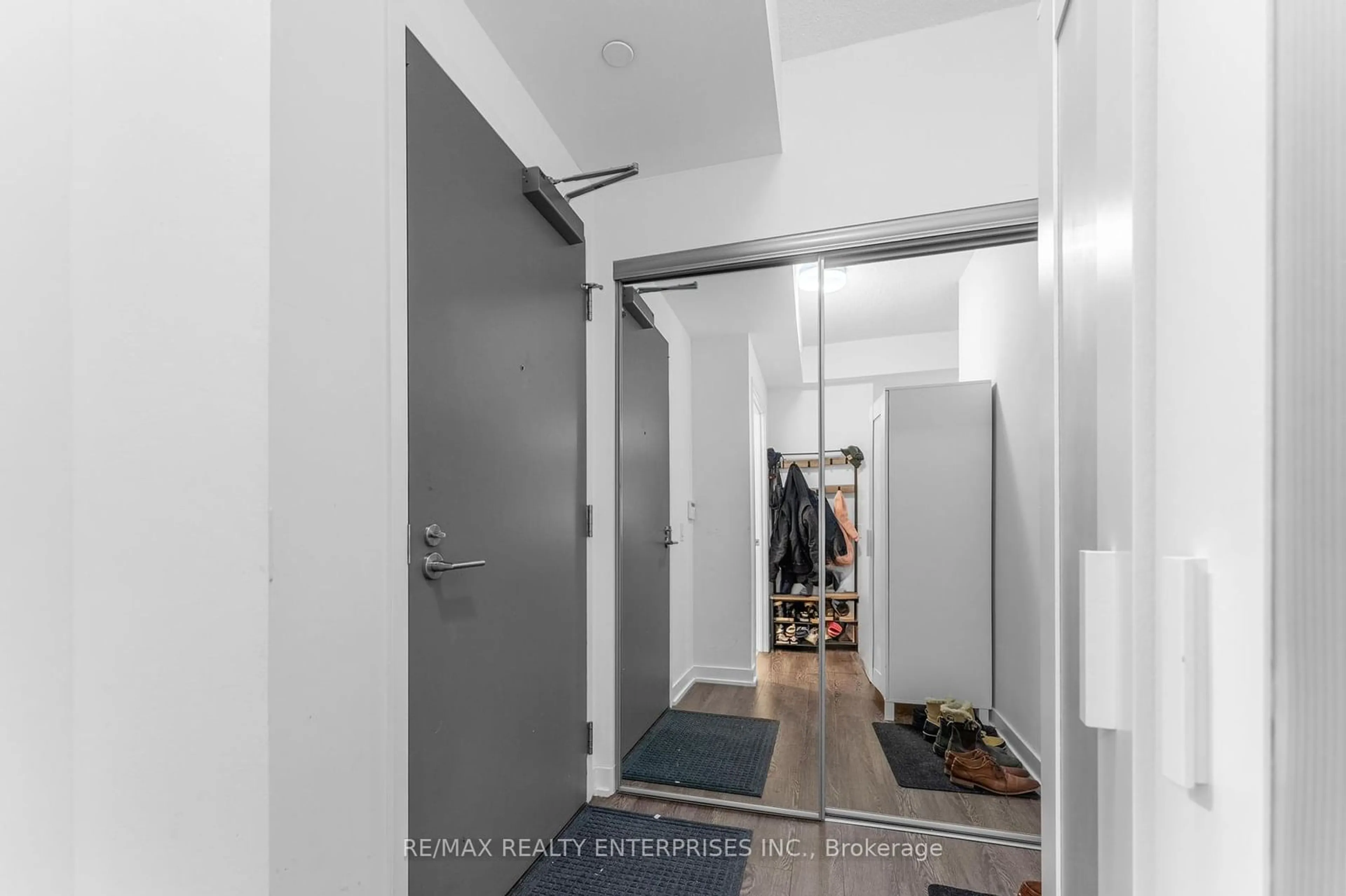 Indoor entryway for 20 O'Neill Rd #338, Toronto Ontario M3C 0R2