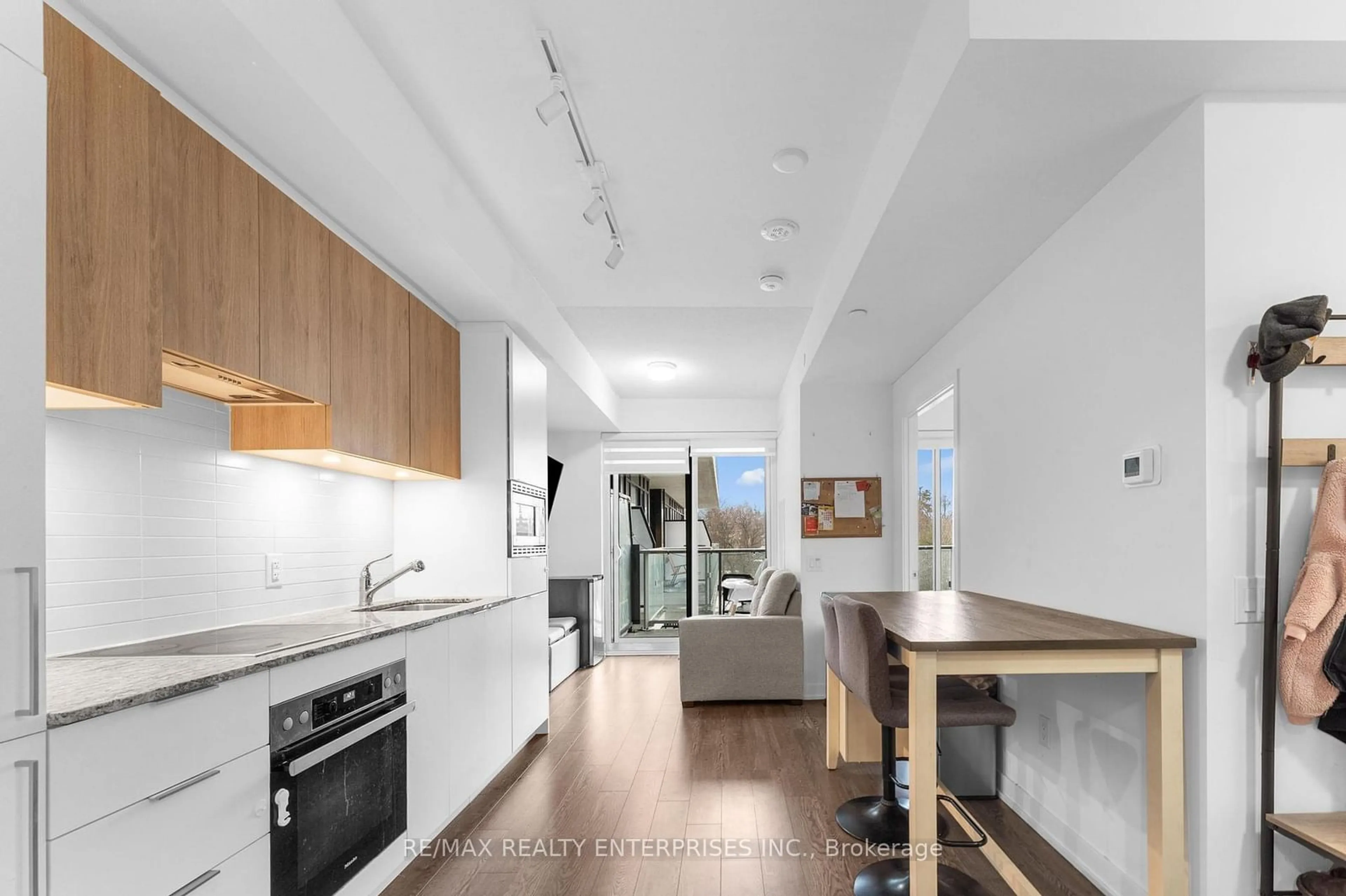 Open concept kitchen, unknown for 20 O'Neill Rd #338, Toronto Ontario M3C 0R2