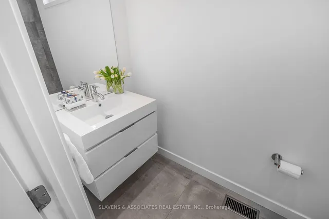 Additional property image - 480 Atlas Ave