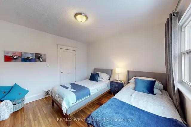Additional property image - 540 Roxton Rd