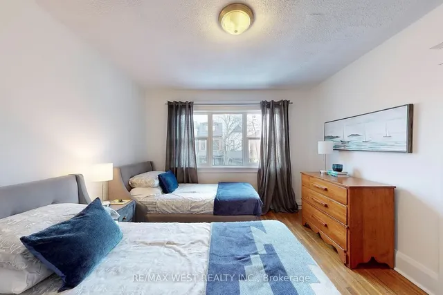 Additional property image - 540 Roxton Rd