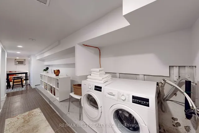 Additional property image - 540 Roxton Rd