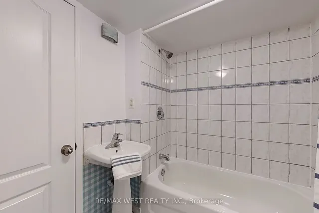 Additional property image - 540 Roxton Rd