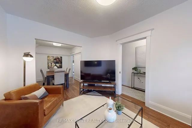 Additional property image - 540 Roxton Rd