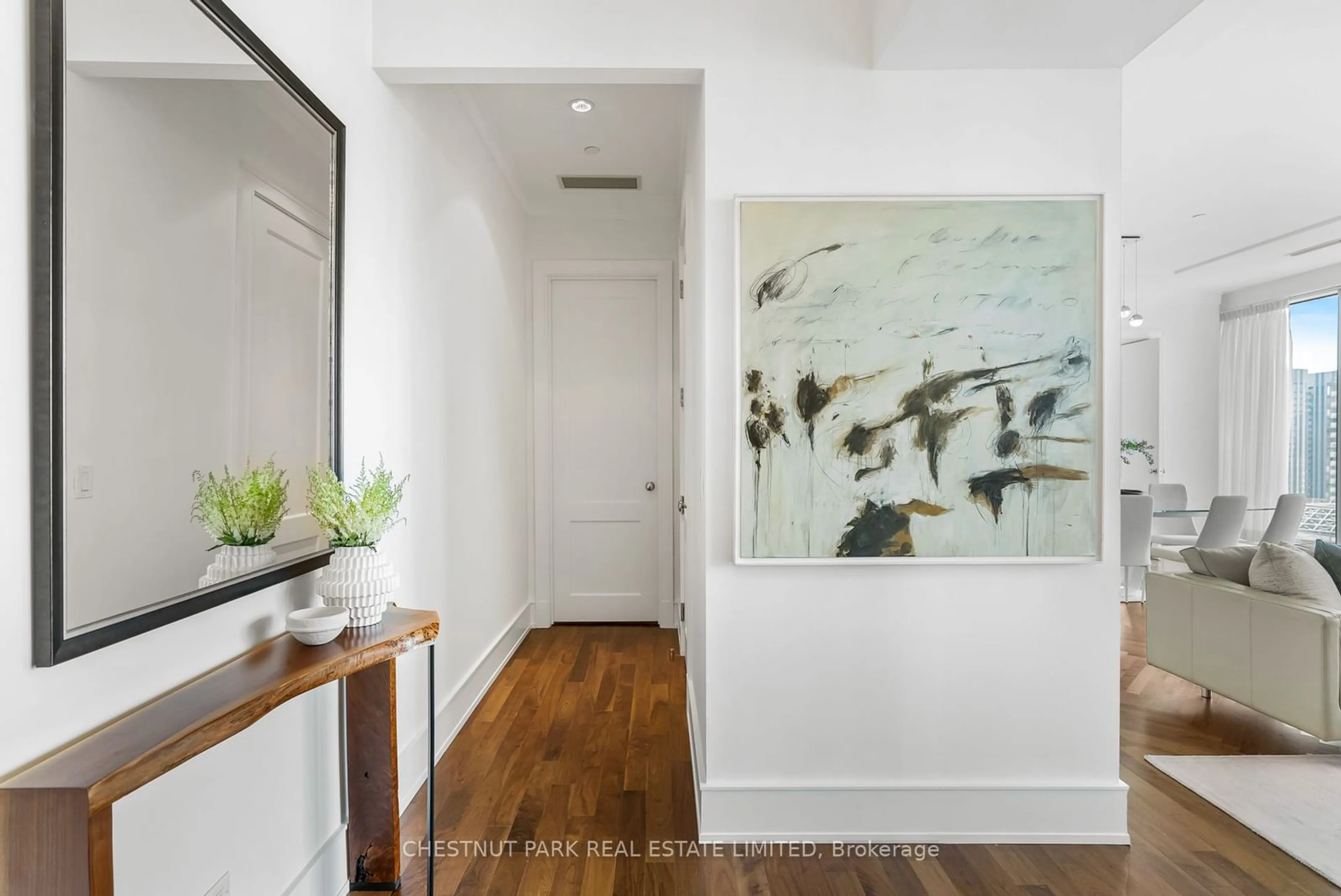 Indoor entryway for 183 Wellington St #3602, Toronto Ontario M5V 0A2