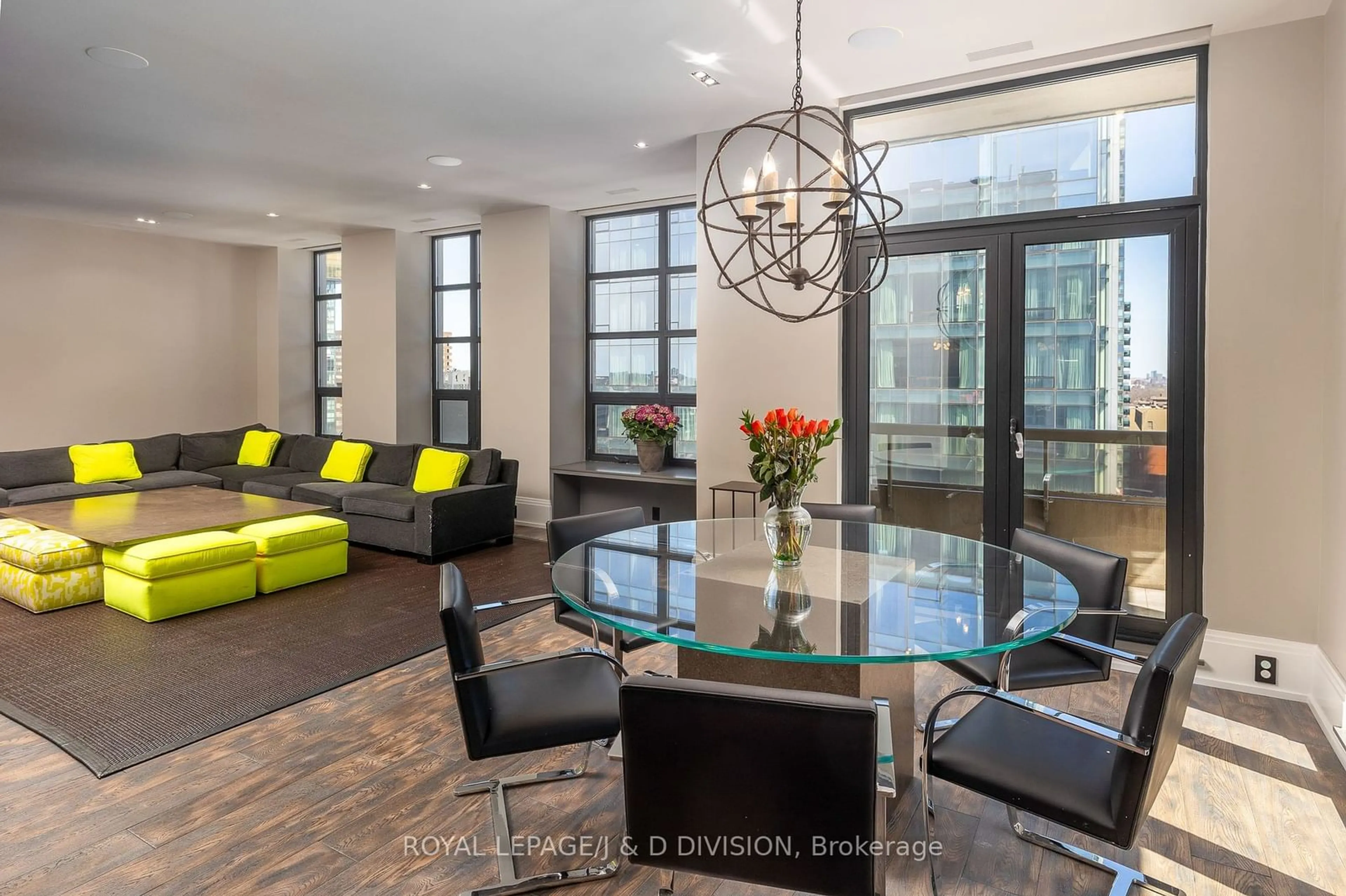Dining room, unknown for 68 Yorkville Ave #1601, Toronto Ontario M5R 3V7