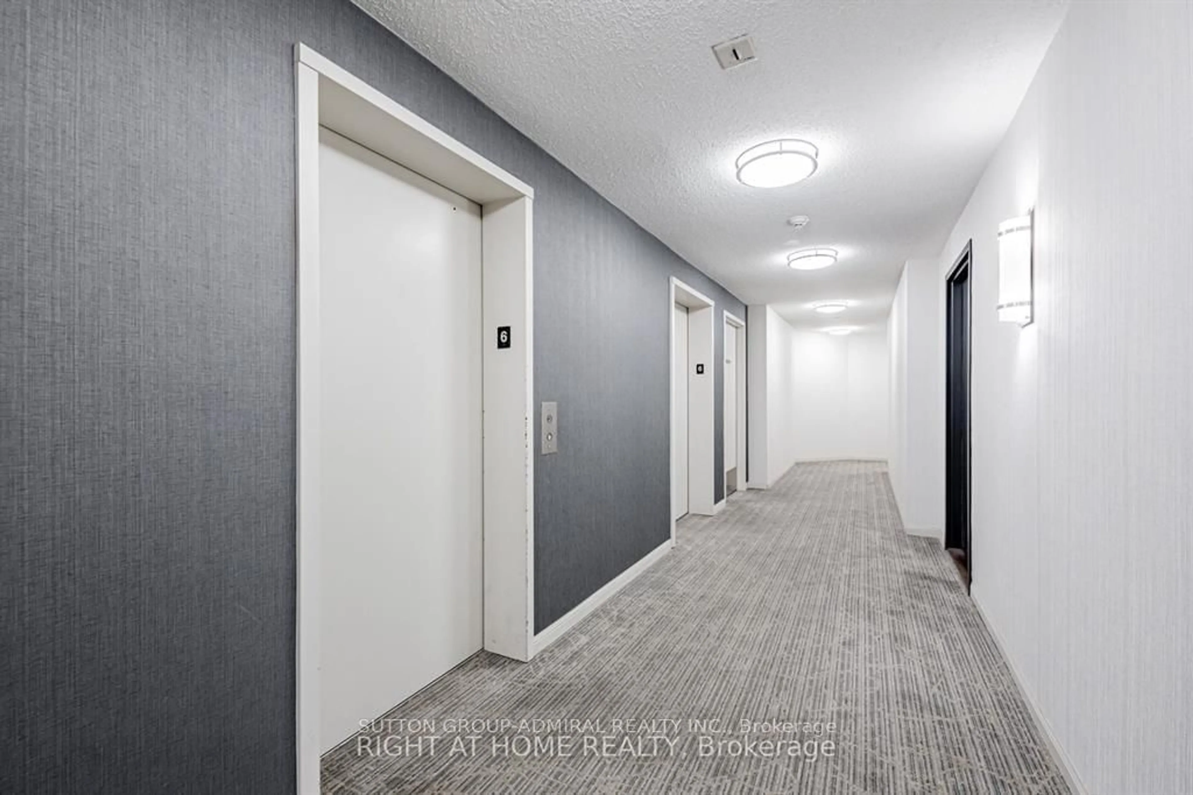 Indoor foyer for 5940 Yonge St #512, Toronto Ontario M2M 4M6