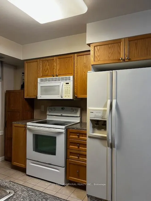 Additional property image - 5940 Yonge St Unit 512